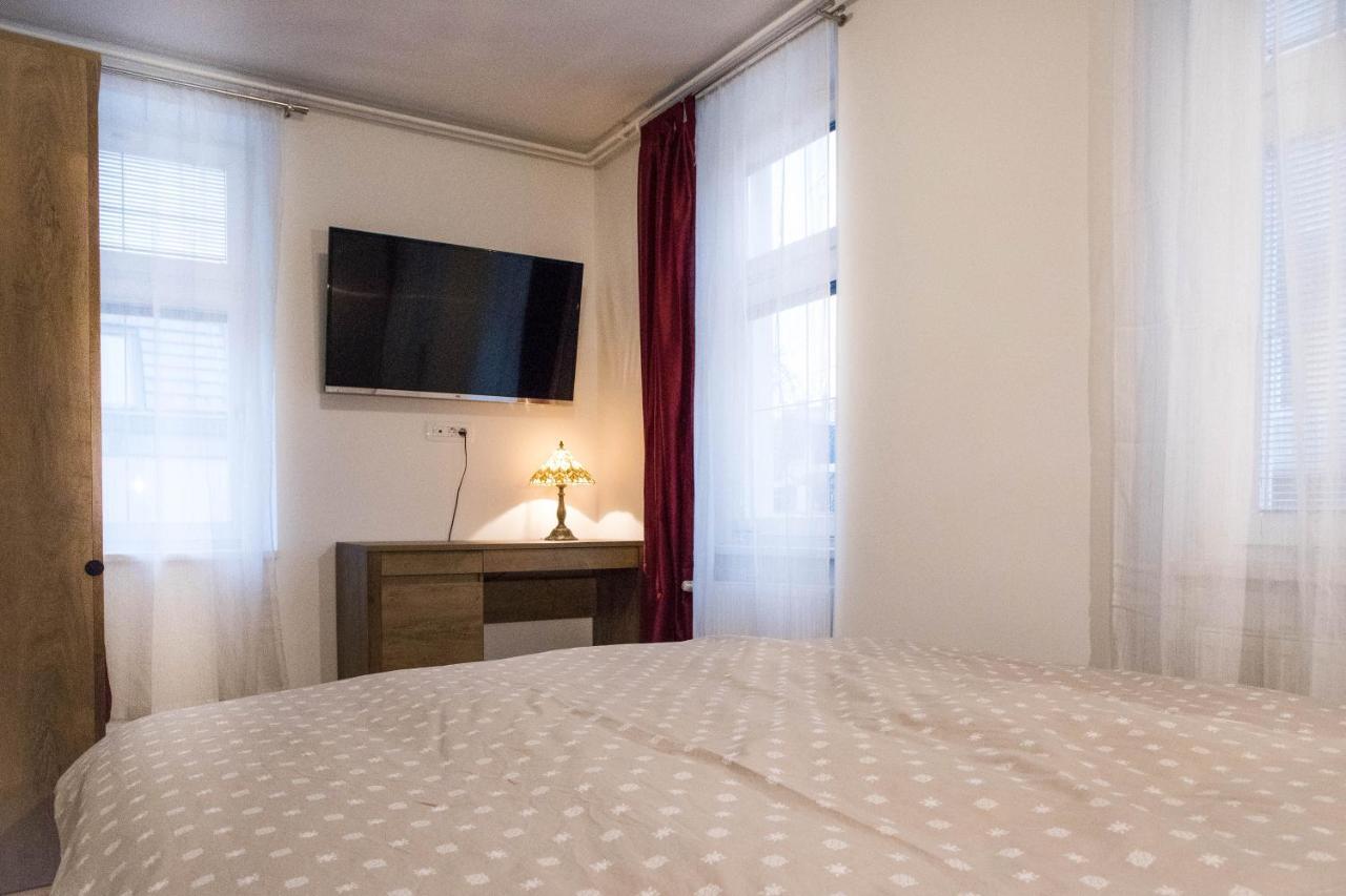 Jantar Apartmaji Novo Mesto Bagian luar foto